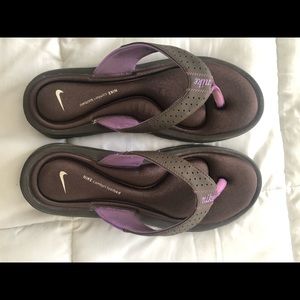 Nike flip flops